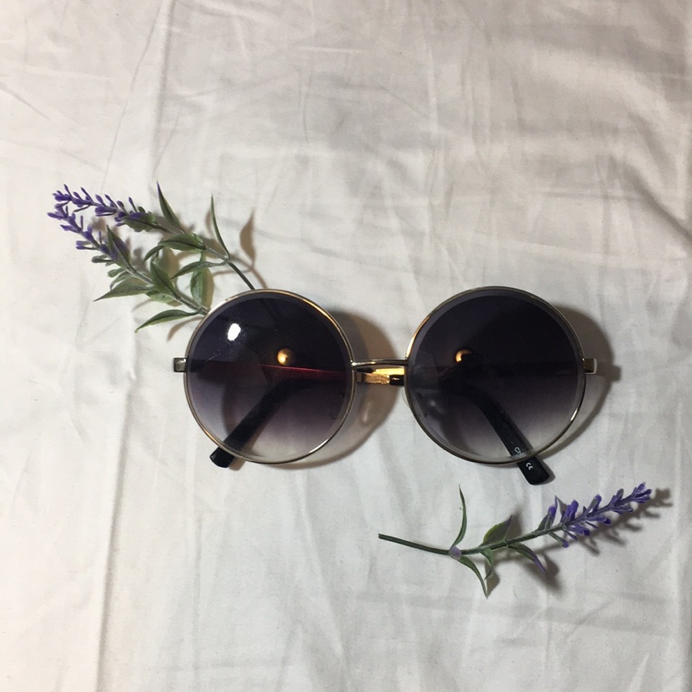 Purple Circular Wire Frame Sunnies